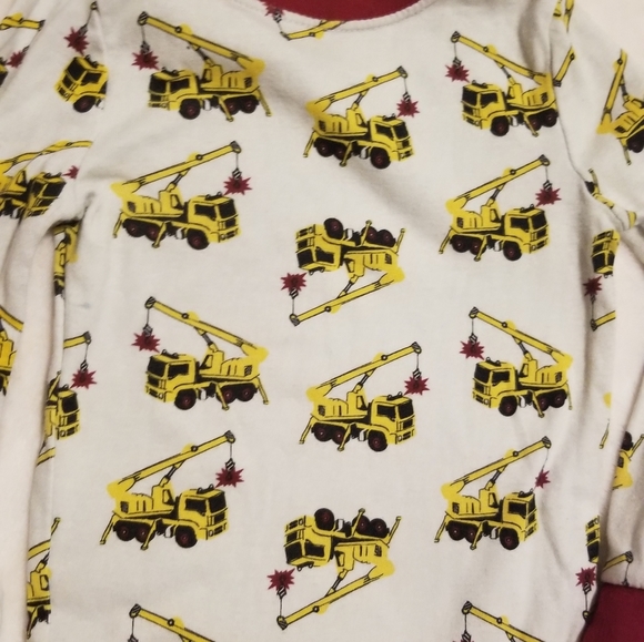 2 Boy's Pajamas Sets - Picture 7 of 7